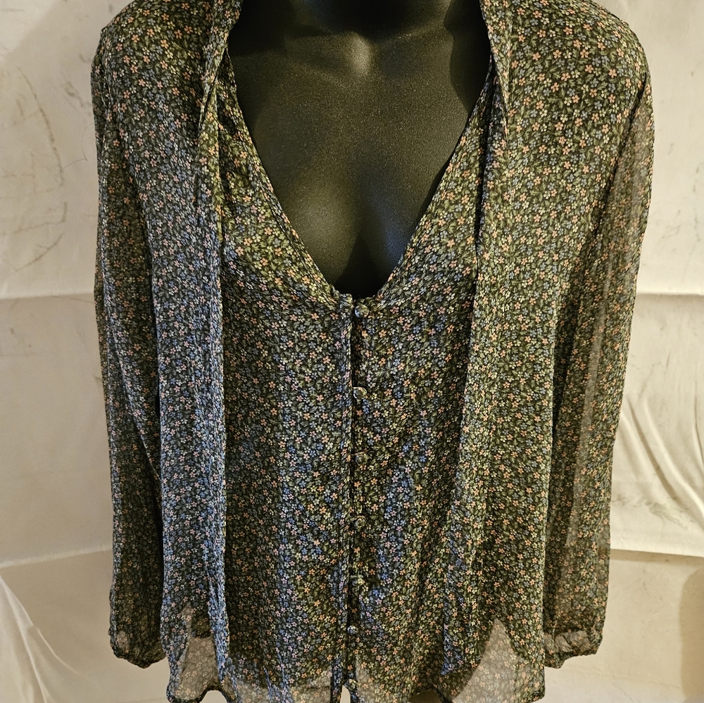 Women's blouse